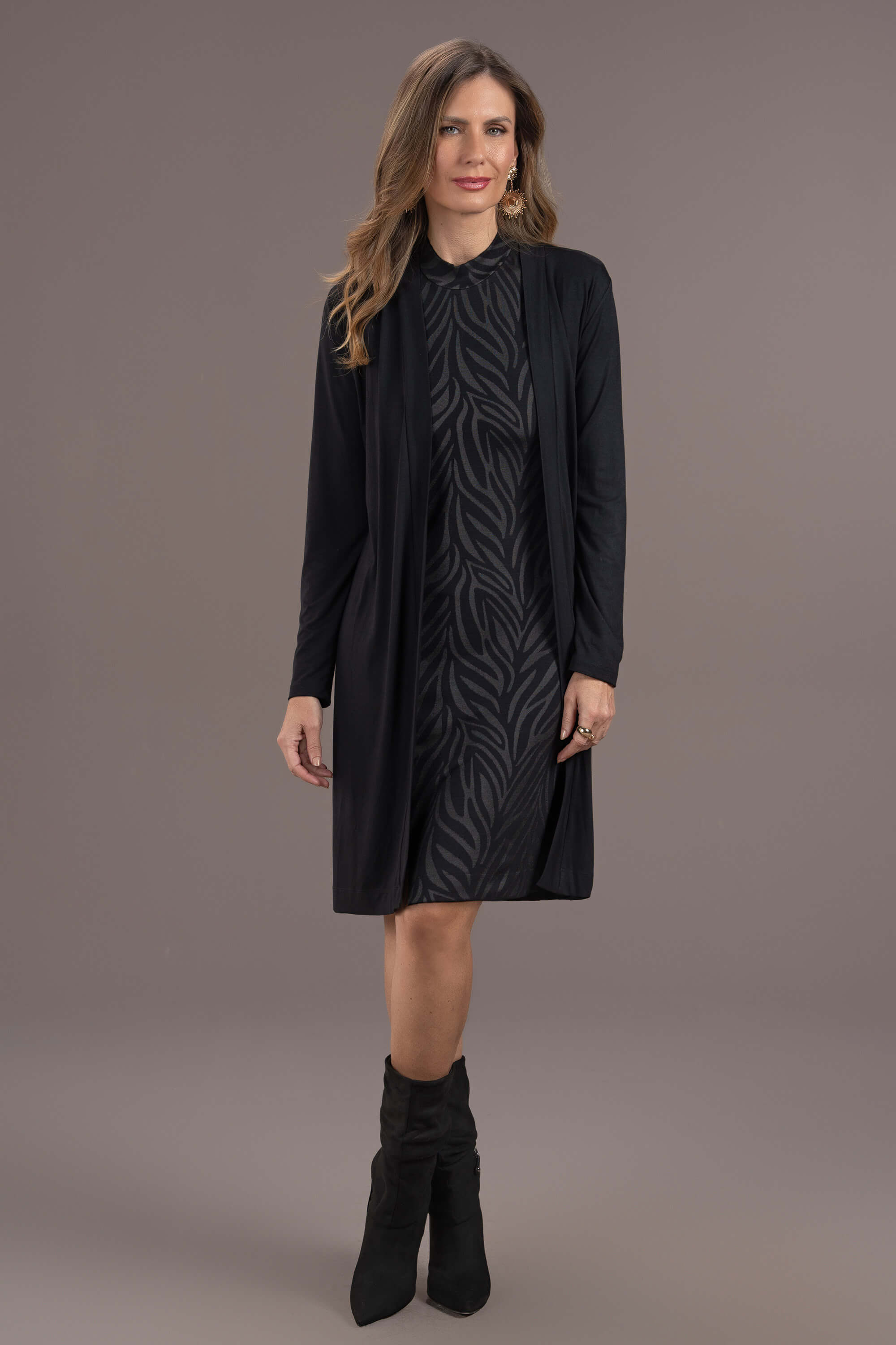 DUETO COM VESTIDO MANGA COPO E CARDIGAN PRETO MIRA VEST