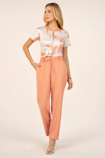 CALÇA SLIM COM ELÁSTICO NAS COSTAS PESSÊGO MIRA VE