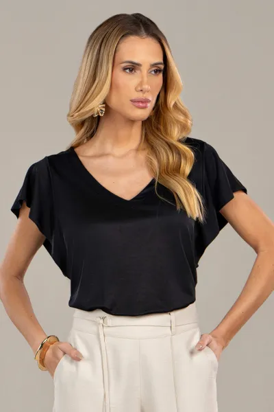 BLUSA MANGA CURTA DECOTE EM V PRETA MIRA VEST