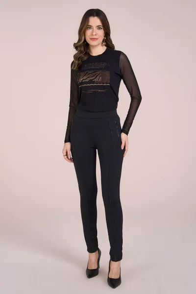 BLUSA ESTAMPA EM AUTO-RELEVO PRETO MIRA VEST BLUSA ESTAMPA EM AUTO-RELEVO PRETO MIRA VEST
