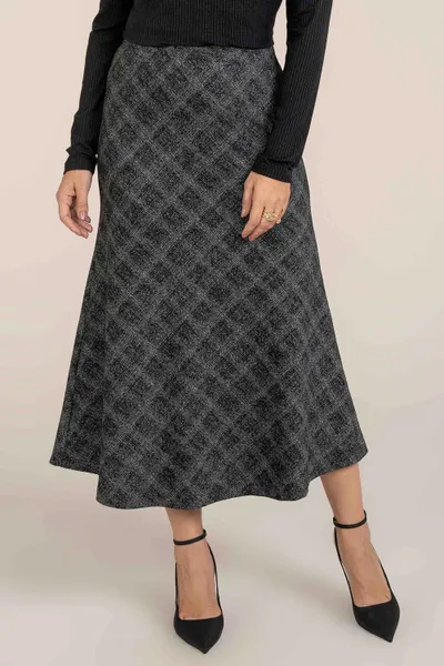SAIA PRETA EVASÊ EM JACQUARD PRETO MIRA VEST