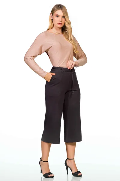 PANTACOURT COM BOLSOS FACA PRETO MIRA VEST