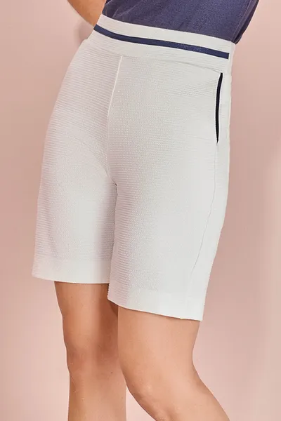 BERMUDA COM ELÁSTICO E BOLSO MIRA VEST