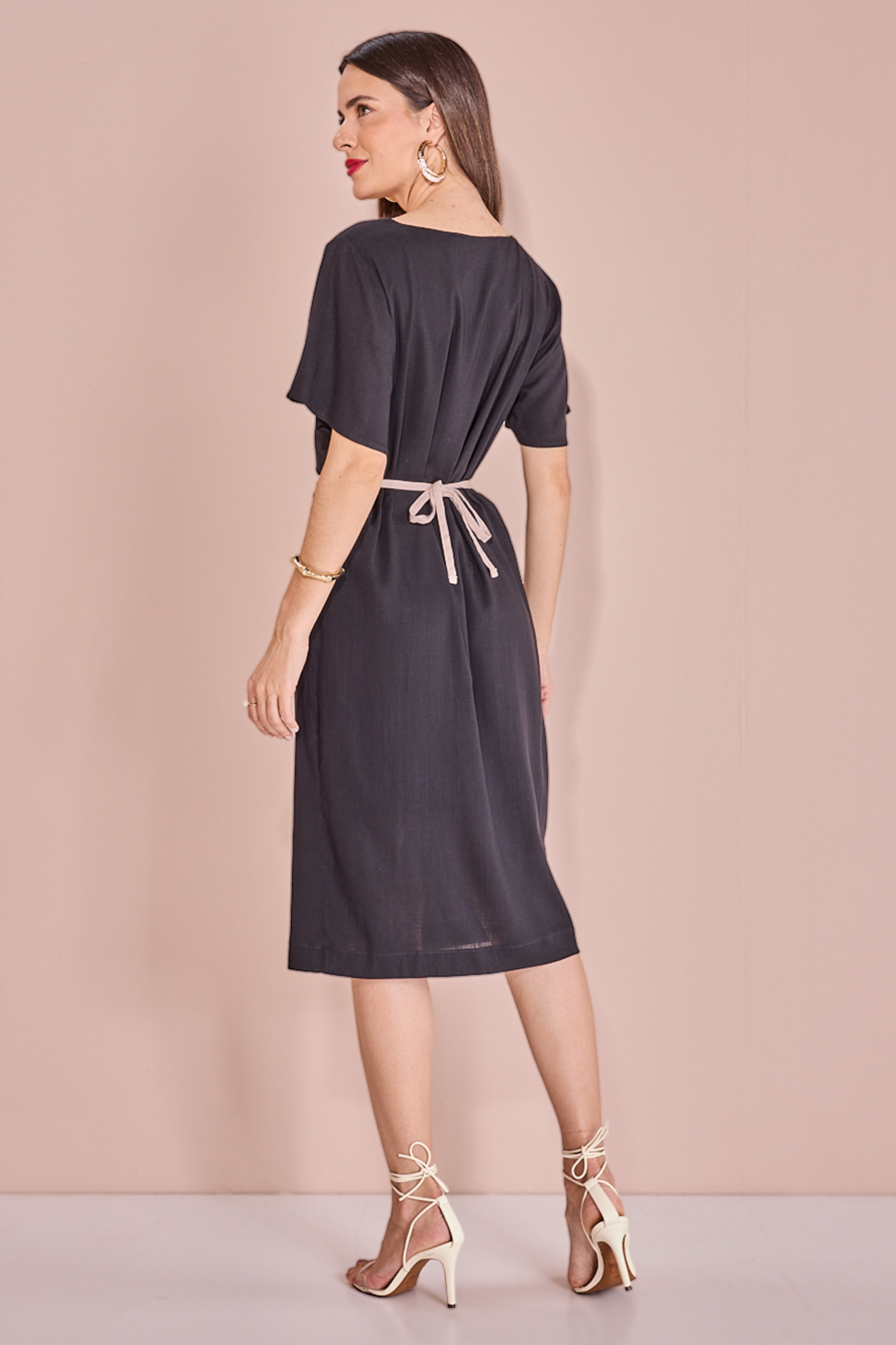 VESTIDO CHANEL DECOTE V PRETO MIRA VEST