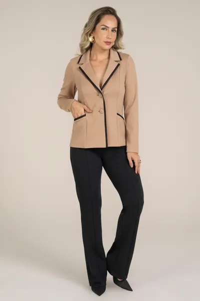 BLAZER GOLA SMOKING MANGA LONGA BEGE MIRA VEST BLAZER GOLA SMOKING MANGA LONGA BEGE MIRA VEST