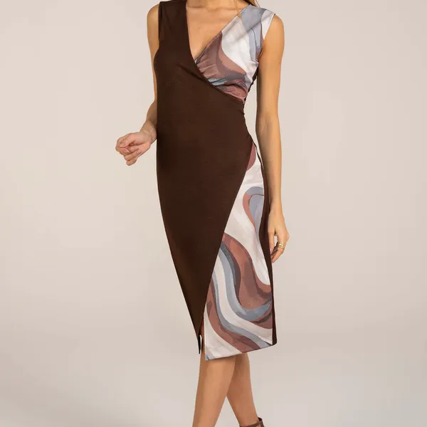 VESTIDO RECORTE TRANSVERSAL DECOTE V CHOCOLATE MIR