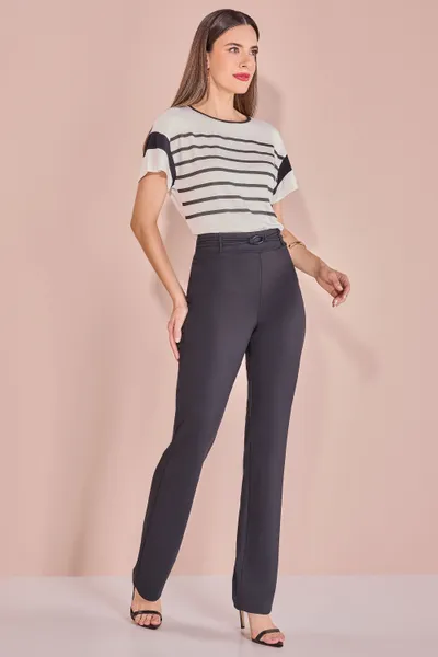 CALÇA RETA CINTO FIXO BOLSO TRASEIRO FALSO PRETO M