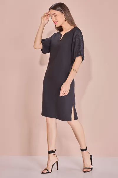 VESTIDO MANGA CURTA DECOTE REDONDO PRETO MIRA VEST