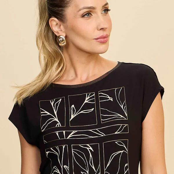 BLUSA COM VIÉS EM BRILHO E ESTAMPA EM FOIL RELEVO 