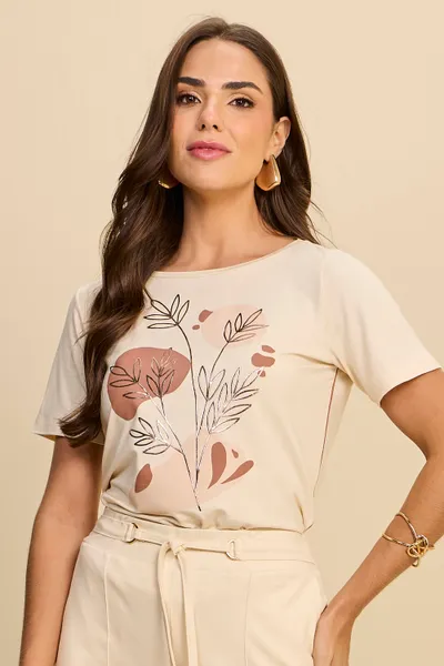 T-SHIRT COM ESTAMPA EM FOIL RELEVO MIRA VEST