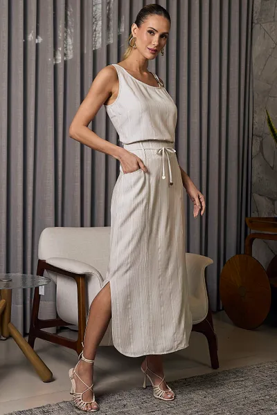CROPPED SEM MANGAS EM VISCOSE DE LINHO COM LUREX M CROPPED SEM MANGAS EM VISCOSE DE LINHO COM LUREX M