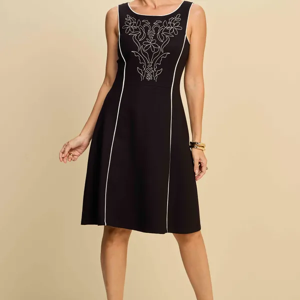 VESTIDO SEM MANGAS EM PONTO ROMA COM DECOTE U MIRA
