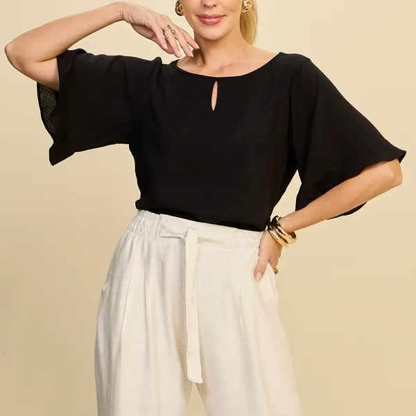 BLUSA MANGA 3/4 EM VISCOLINHO COM ABERTURA NO DECO