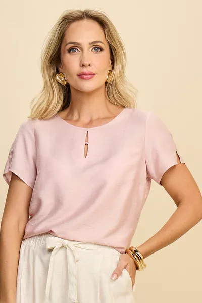 BLUSA MANGA CURTA EM VISCOSE DE LINHO COM ABERTURA