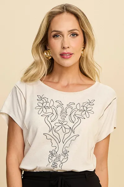 BLUSA MANGA CURTA EM MALHA VISCOLINHO COM ENTREMEI