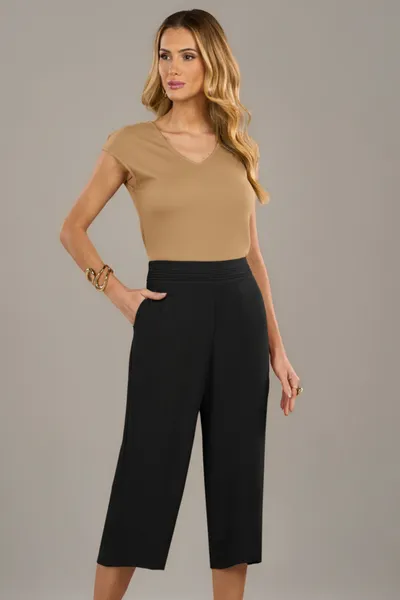 BLUSA MANGA JAPONESA DECOTE V CANELADA BEGE MIRA V