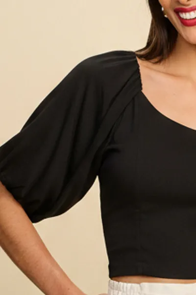 CROPPED COM MANGA 3/4 RAGLAN PRETO MIRA VEST