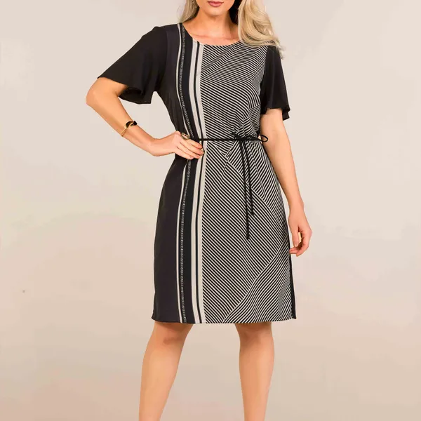 Vestido Manga Curta com Decote Redondo e Cinto Mira Vest