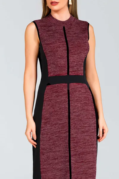 VESTIDO MALHA TEXTURIZADA COM RECORTES MIDI BORDÔ MIRA VEST VESTIDO MALHA TEXTURIZADA COM RECORTES MIDI BORDÔ MIRA VEST