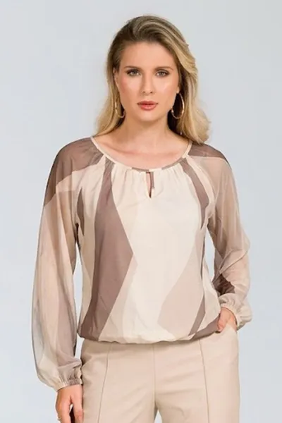 Blusa Plano Fluido com Transparência Decote Canoa Gelo Mira Vest