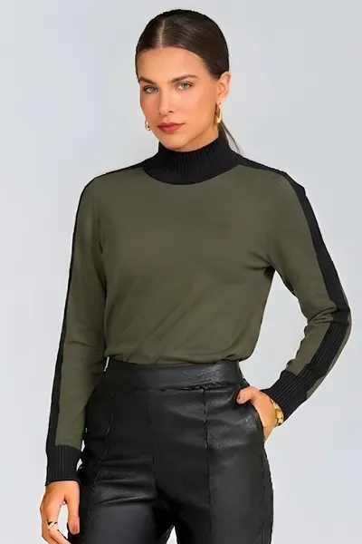 BLUSA MOLETINHO COM CANELADO GOLA ALTA VERDE MILITAR MIRA VEST