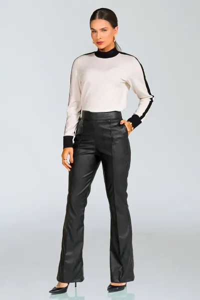 CALÇA BOOT CUT COURO SINTÉTICO PRETO MIRA VEST
