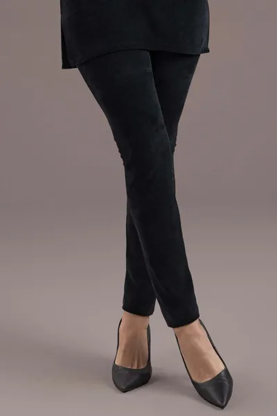 CALÇA LEGGING EM VELUDO COTELÊ PRETO MIRA VEST