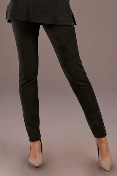 CALÇA LEGGING EM VELUDO COTELÊ VERDE MILITAR MIRA