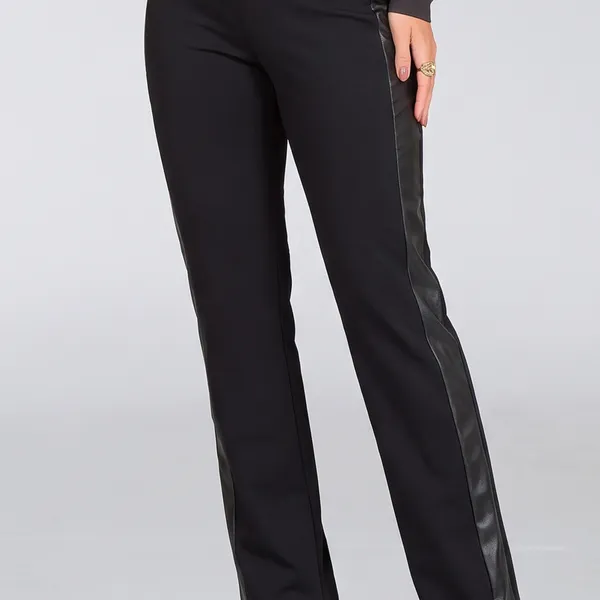 CALÇA EM PU COM BOLSOS TRASEIROS PRETO MIRA VEST