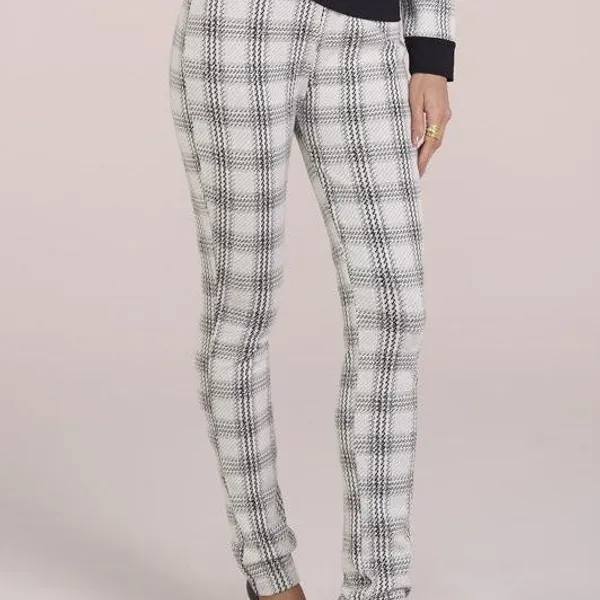 CALÇA MONTARIA EM JACQUARD OFF PRETO MIRA VEST