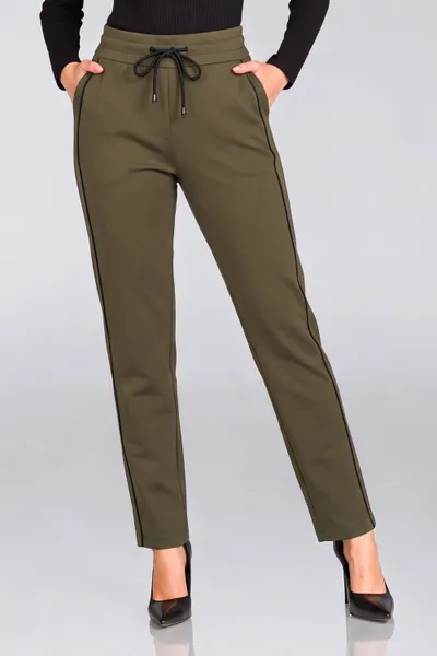 CALÇA RETA SOLTINHA BOLSOS FRONTAIS VERDE MILITAR