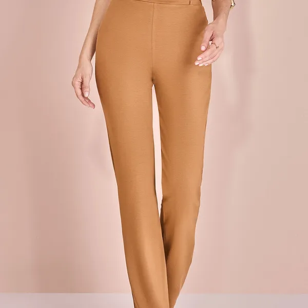 CALÇA RETA CINTO FIXO BOLSO TRASEIRO FALSO CARAMEL