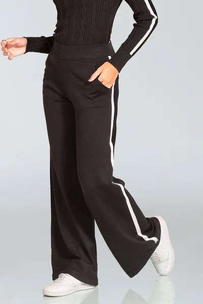 CALÇA RETA TRICÔ PRETO/OFF MIRA VEST